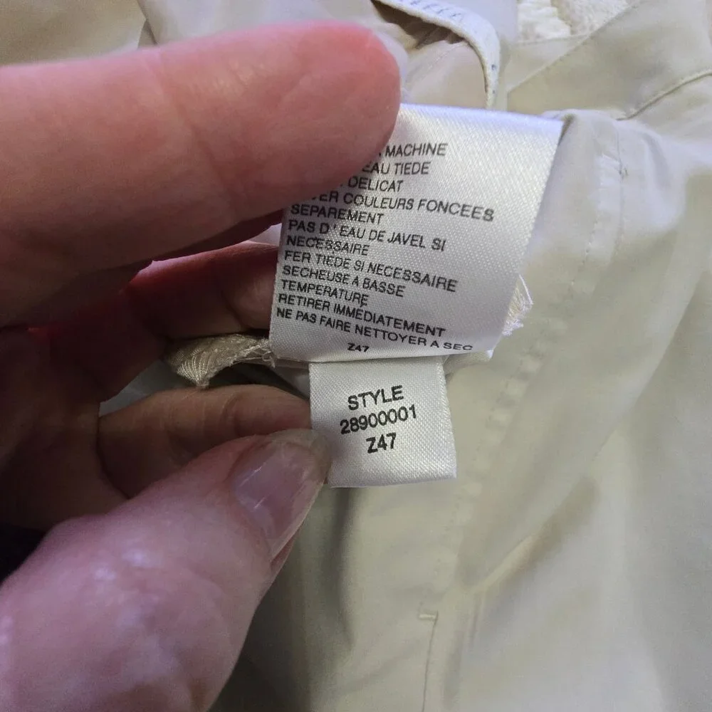 Set of 2 Liz Claiborne Women's Golf Shorts Beige & Navy Flat Front Size 12 - Picture 7 of 13